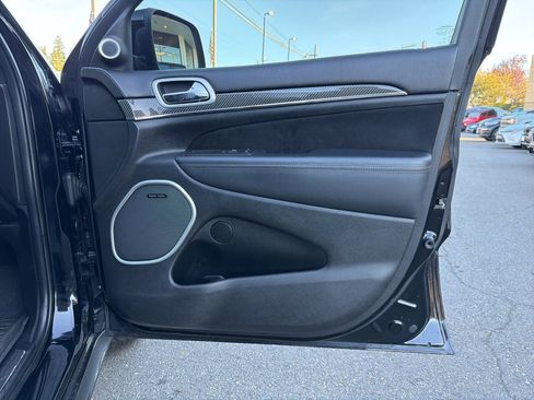 Used 2019 Jeep Grand Cherokee SRT image 22
