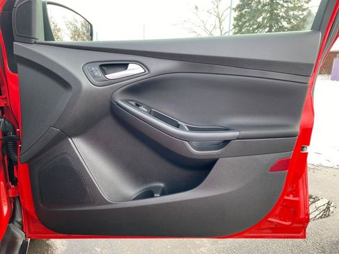 Used 2017 Ford Focus SE image 9