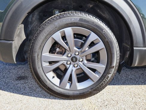 Used 2023 Ford Explorer XLT w/ Equipment Group 202A image 31