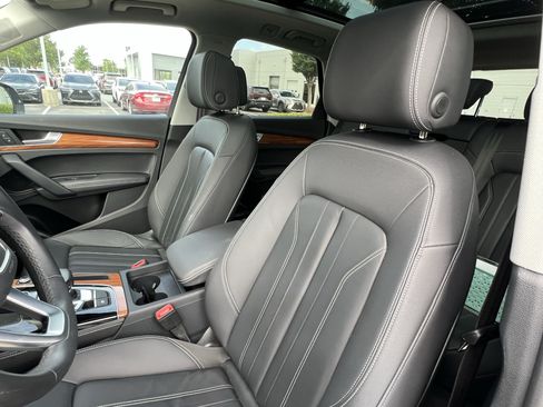Used 2023 Audi Q5 2.0T Premium Plus w/ Premium Plus Package AWD/4WD image 16