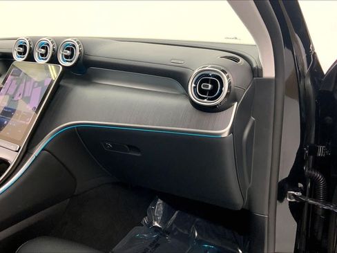 Certified 2023 Mercedes-Benz GLC 300 image 28