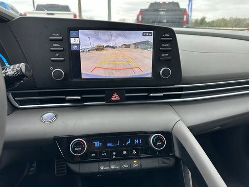 Used 2025 Hyundai Elantra Sport image 15