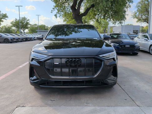 Certified 2023 Audi e-tron Premium w/ Convenience Plus Package AWD/4WD image 3