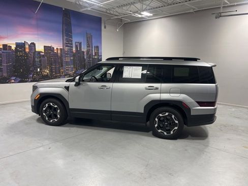 Used 2025 Hyundai Santa Fe SEL image 4