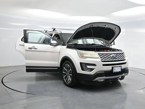 Used 2016 Ford Explorer Platinum AWD/4WD image 45