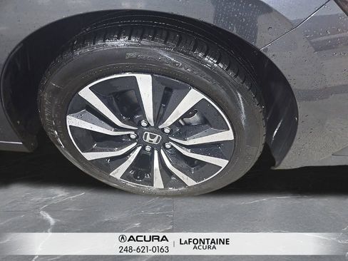 Used 2023 Honda Civic EX-L image 4