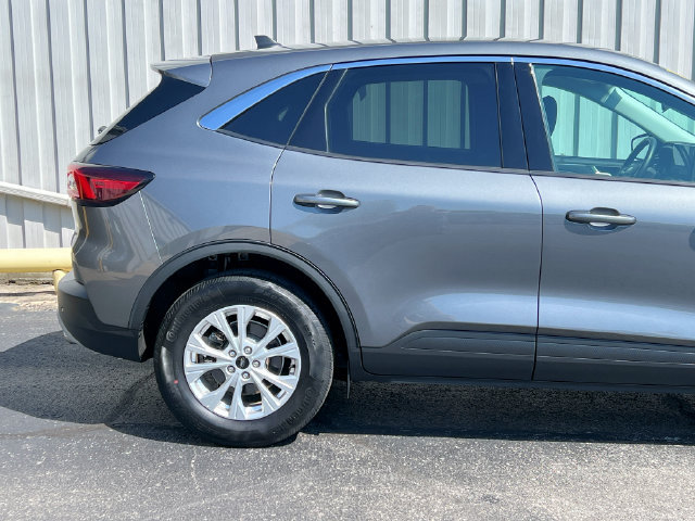 Used 2023 Ford Escape Active w/ Tech Pack #2 AWD/4WD image 30