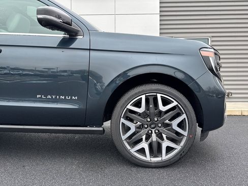 New 2026 Ford Expedition Max Platinum image 21