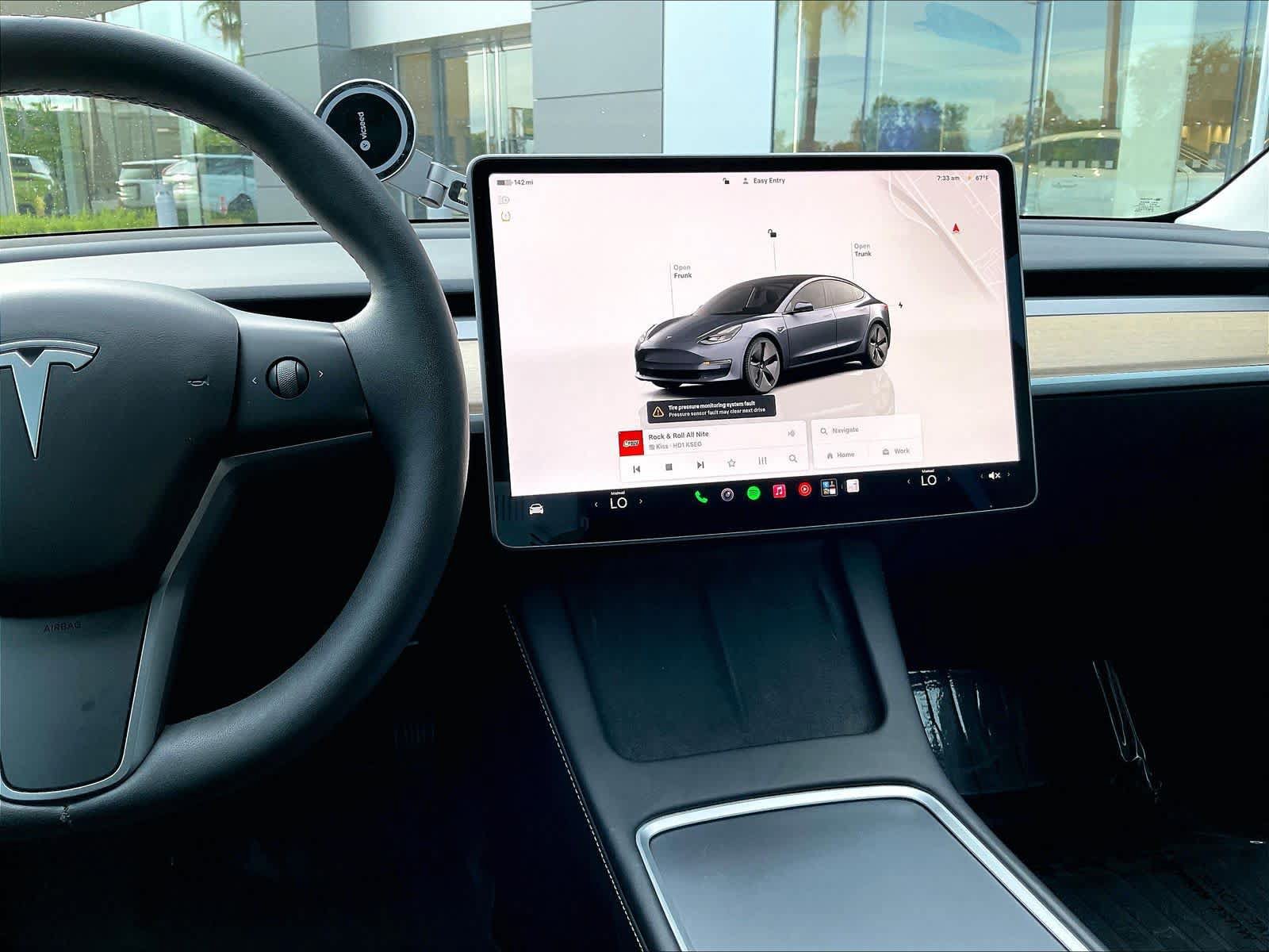 Used 2023 Tesla Model 3 Standard Range RWD image 9