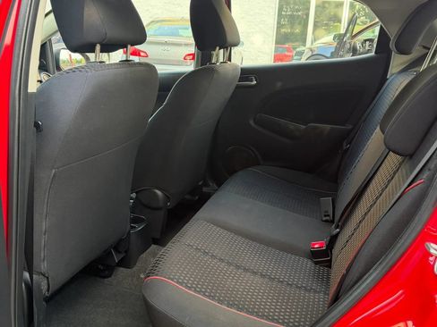 Used 2011 MAZDA MAZDA2 Touring FWD image 16