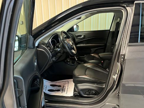 Used 2019 Jeep Compass Limited image 17