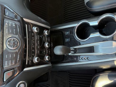 Used 2020 Nissan Pathfinder SL image 5