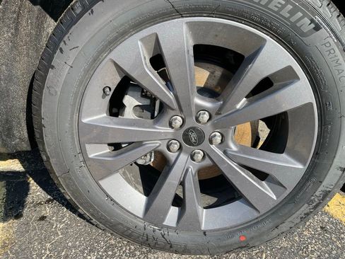 New 2026 Ford Explorer Active w/ Active Comfort Package image 6