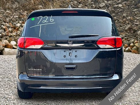 Used 2024 Chrysler Voyager LX FWD image 4