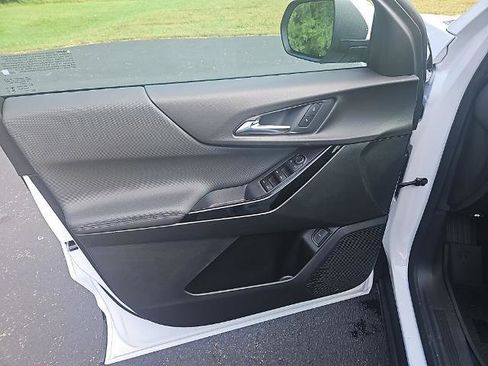 New 2026 Chevrolet Equinox LT w/ Convenience Package II image 10