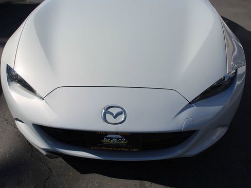 Used 2016 MAZDA MX-5 Miata Grand Touring RWD image 9