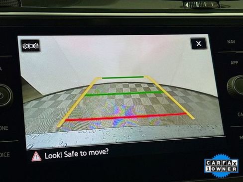 Used 2021 Volkswagen Tiguan SEL image 14