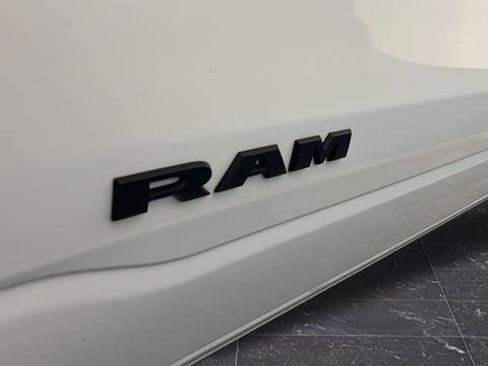 Used 2022 RAM 1500 Big Horn AWD/4WD image 40