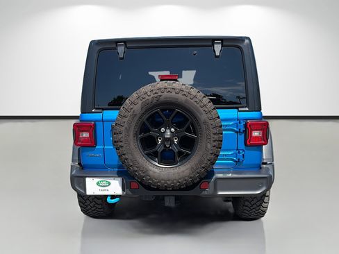 Used 2024 Jeep Wrangler Willys AWD/4WD image 4