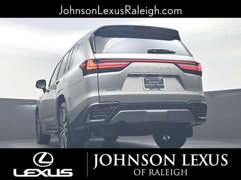 Used 2023 Lexus LX 600 4WD w/ Accessory Package (Z1) image 20