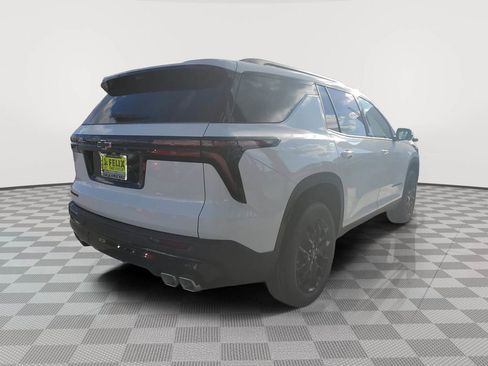 New 2026 Chevrolet Traverse LT w/ Midnight/Sport Edition image 3