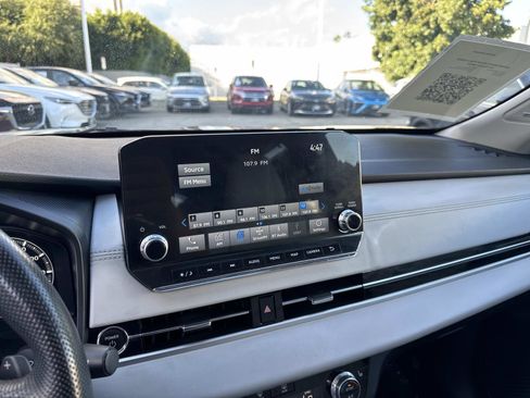 Used 2024 Mitsubishi Outlander SEL image 21