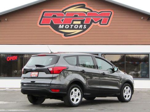 Used 2019 Ford Escape S image 5