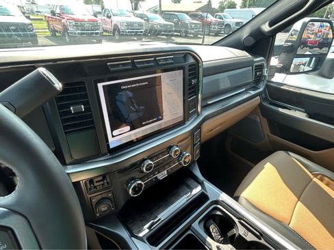 Used 2024 Ford F250 Lariat w/ Chrome Package AWD/4WD image 70
