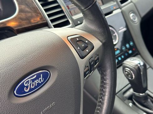 Used 2018 Ford Taurus Limited image 31