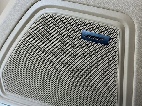 New 2026 Porsche Macan image 12