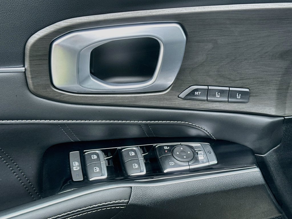 Certified 2026 Kia Sorento SX Prestige AWD/4WD image 18