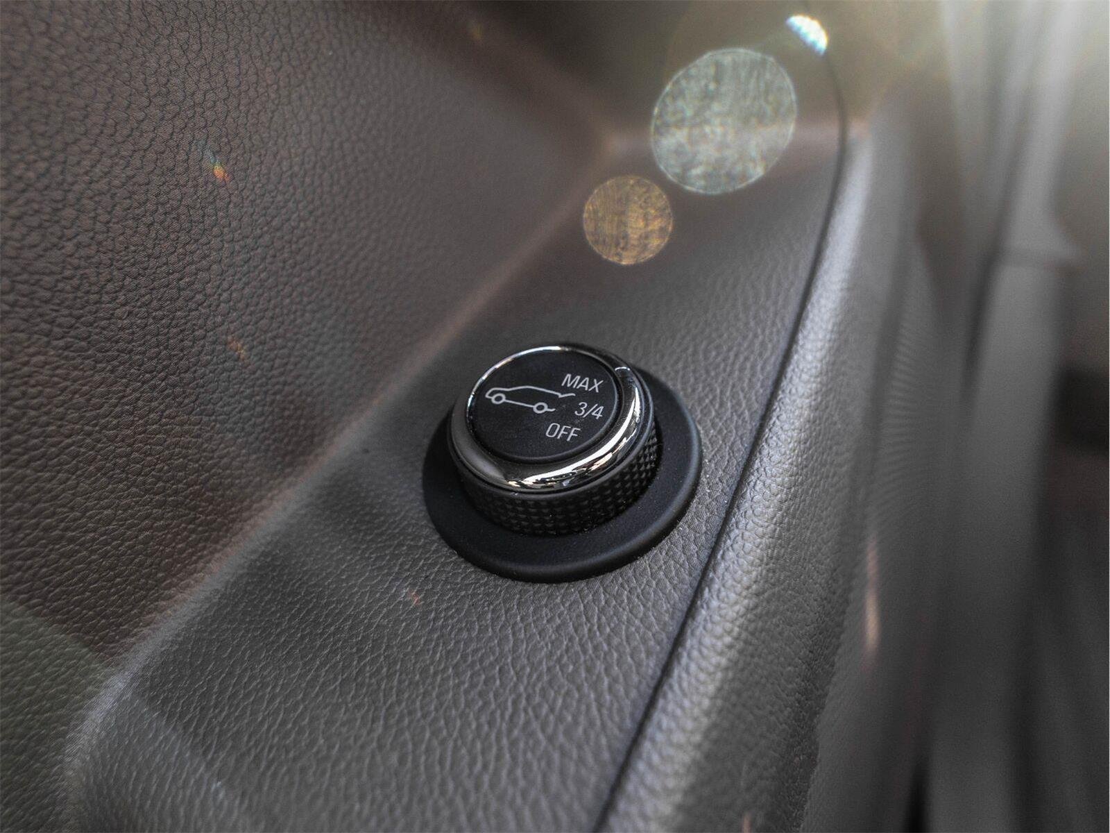 Used 2019 Chevrolet Traverse LT FWD image 25