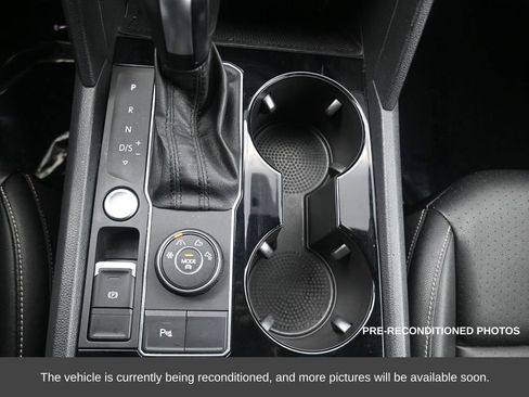 Used 2020 Volkswagen Atlas Cross Sport SEL image 23