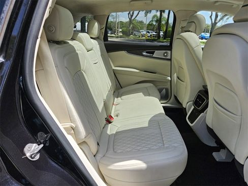 Used 2019 Lincoln Nautilus Black Label image 11