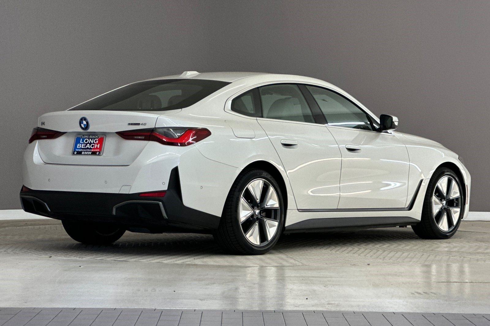 Certified 2023 BMW i4 eDrive40 w/ Premium Package RWD image 8