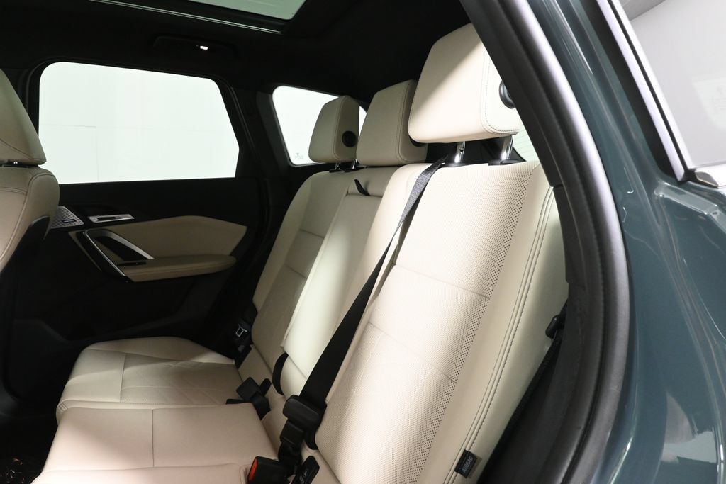 Certified 2024 BMW X1 xDrive28i w/ Premium Package AWD/4WD image 4