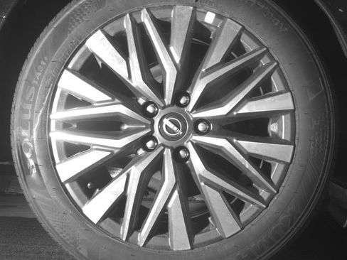 Used 2025 Nissan Altima 2.5 SV FWD image 15