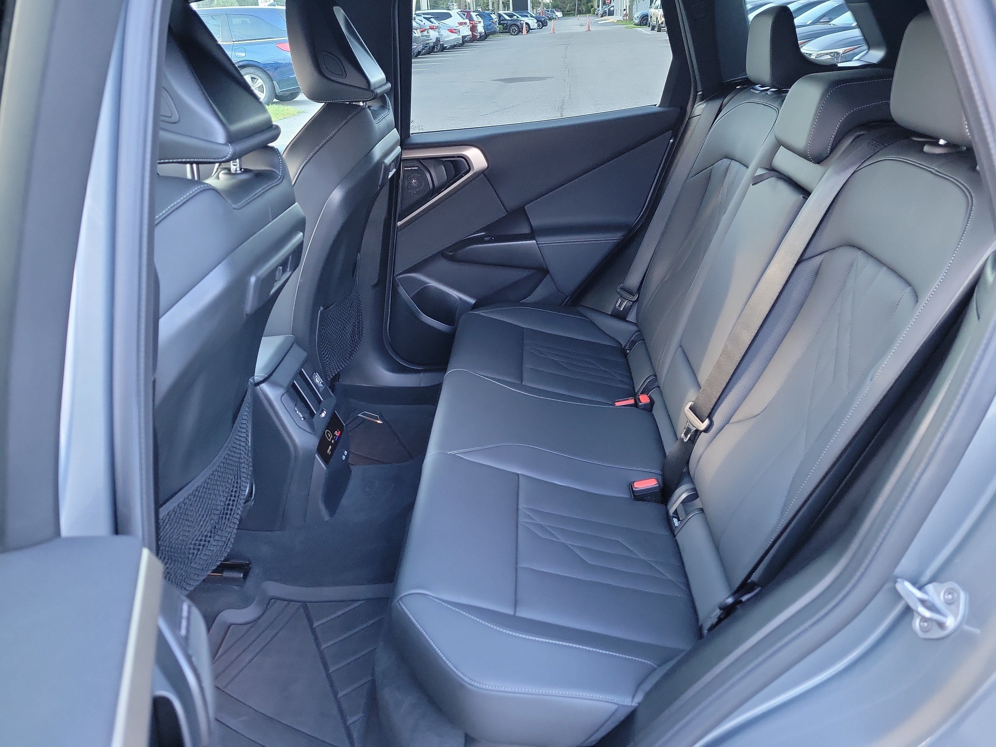 Used 2025 BMW X3 xDrive30i w/ Premium Package AWD/4WD image 16
