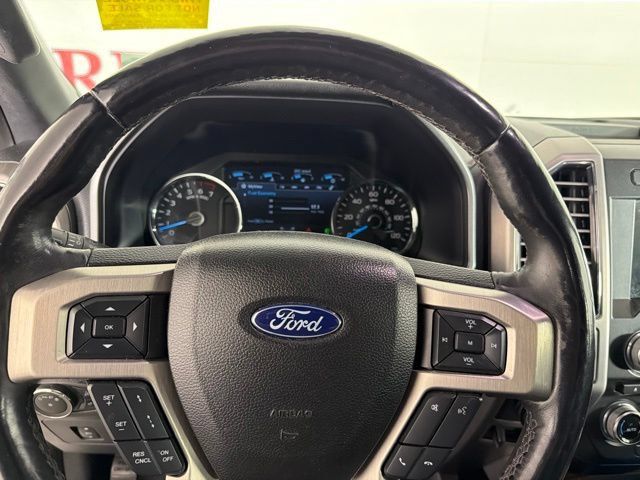 Used 2017 Ford F150 Platinum w/ Equipment Group 701A Luxury AWD/4WD image 23