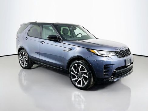 Used 2024 Land Rover Discovery Dynamic SE AWD/4WD image 3