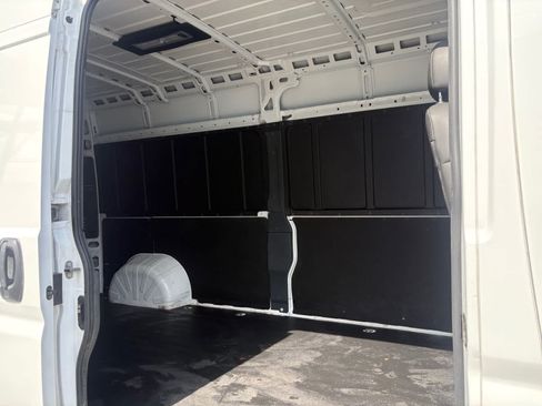 Used 2025 RAM ProMaster 3500 w/ Convenience Group FWD image 18