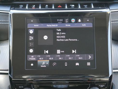 Used 2024 Jeep Grand Cherokee L Laredo image 19