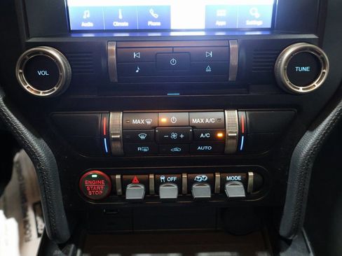 Used 2021 Ford Mustang Shelby GT500 w/ Technology Package image 32