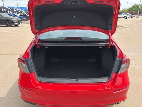 Used 2025 Honda Civic Sport image 16