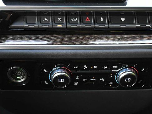 Used 2023 GMC Sierra 1500 Elevation image 17