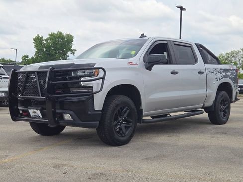 Used 2021 Chevrolet Silverado 1500 LT Trail Boss w/ Convenience Package II AWD/4WD image 4