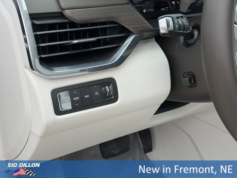 New 2026 GMC Acadia Denali w/ Super Cruise Package image 16