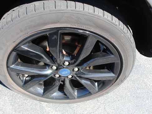 Used 2019 Ford Escape SE image 16