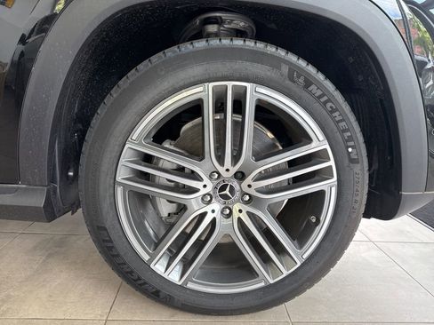 Certified 2025 Mercedes-Benz GLS 450 4MATIC image 10