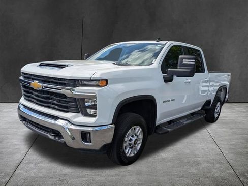 Used 2025 Chevrolet Silverado 2500 LT w/ Convenience Package AWD/4WD image 9